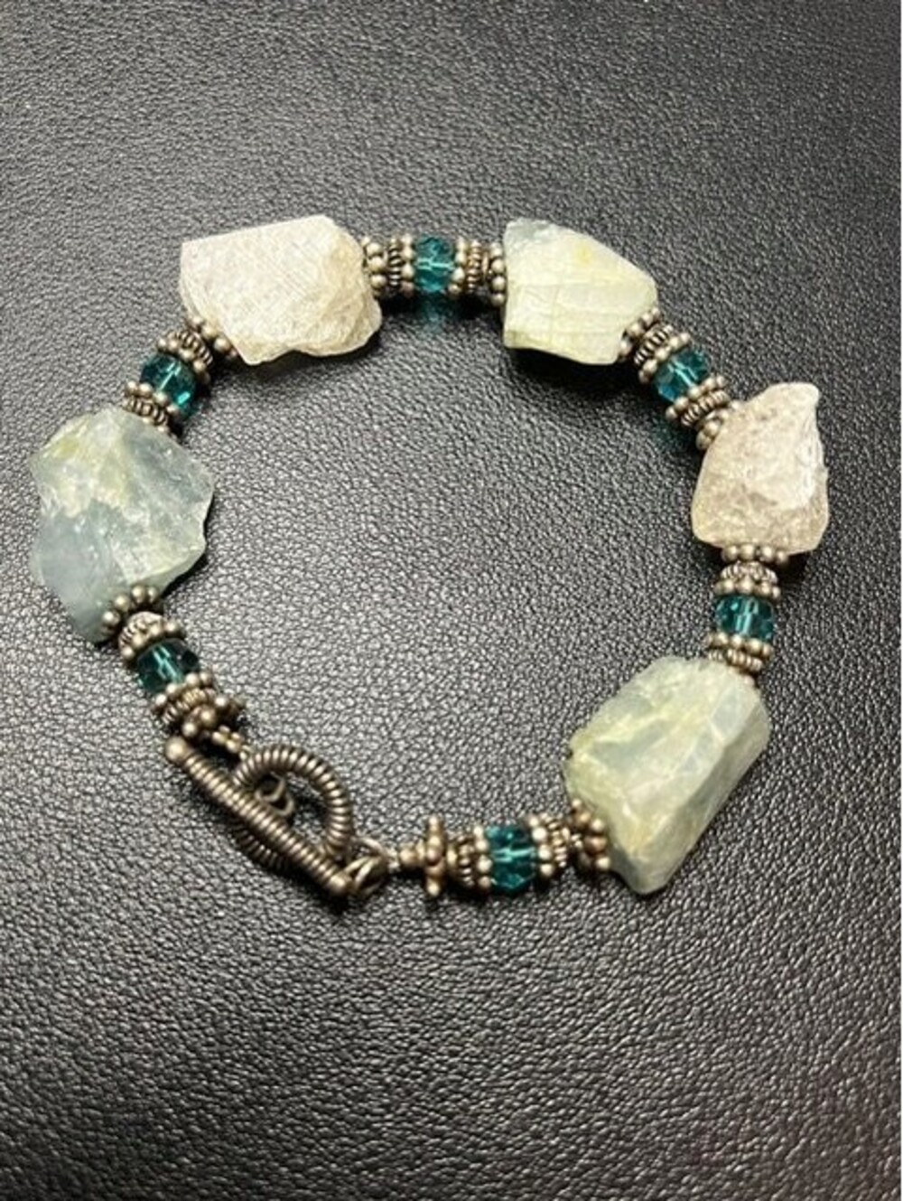 B7082 Raw Stone Aquamarine Quartz Sterling silver *unmarked Bracelet Toggle 8.2"